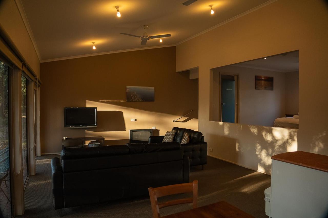 Вилла Waterfront Retreat At Wattle Point Forge Creek Экстерьер фото