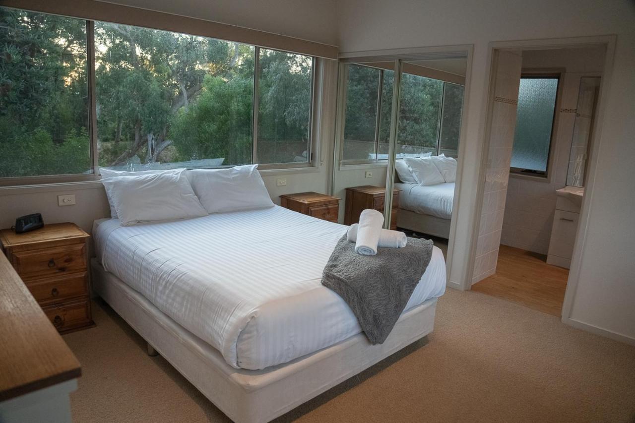 Вилла Waterfront Retreat At Wattle Point Forge Creek Экстерьер фото